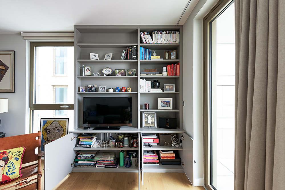 Built-in bookshelf